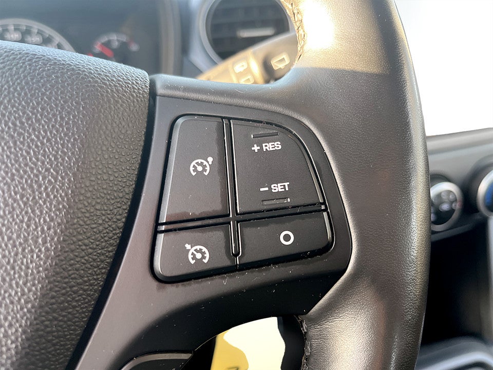 Bild på Hyundai i10 Comfort 1.0 blue 67hk - RATTVÄRME