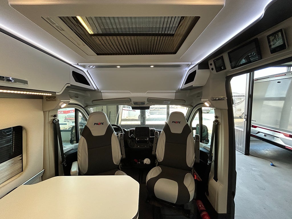 Pilote V630J / Keyless / MaxxFan / Utedusch / Automat  - Pilote