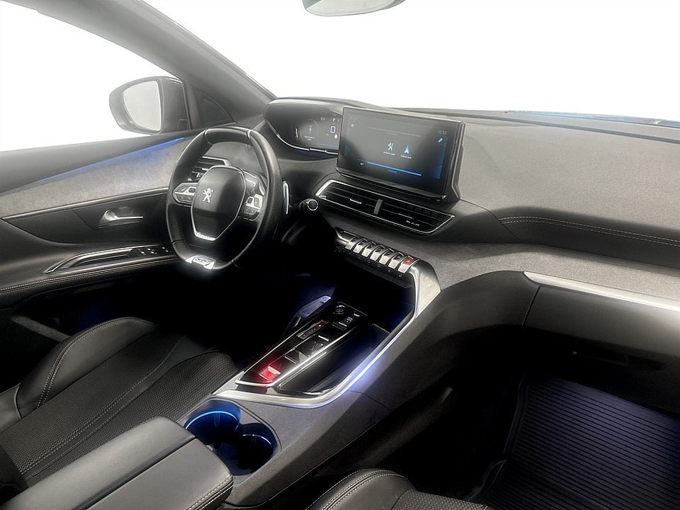 Bild på Peugeot 5008 GT 1.2 PT 130hk Aut 7-SITS B-KAMERA CARPLAY