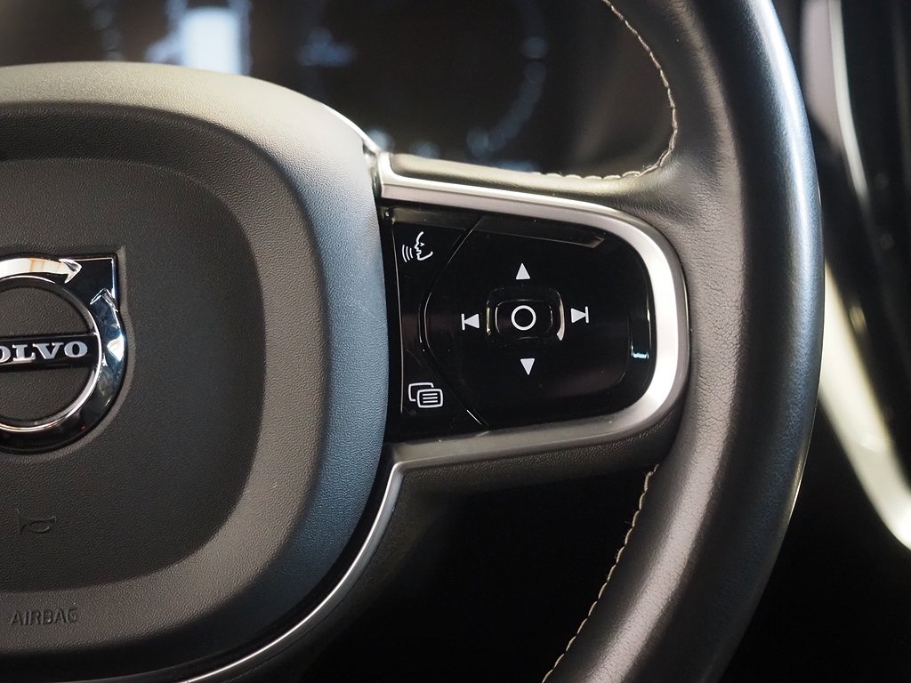 Volvo V60 T8 AWD 392hk Geartronic R-Design | Drag | Skinn | 2020