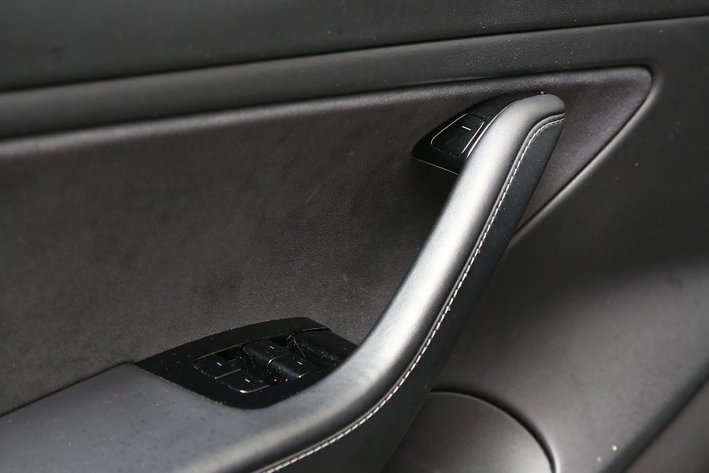 Tesla Model 3 Long Range AWD | Pano | B-Kamera | Skinn | 2019