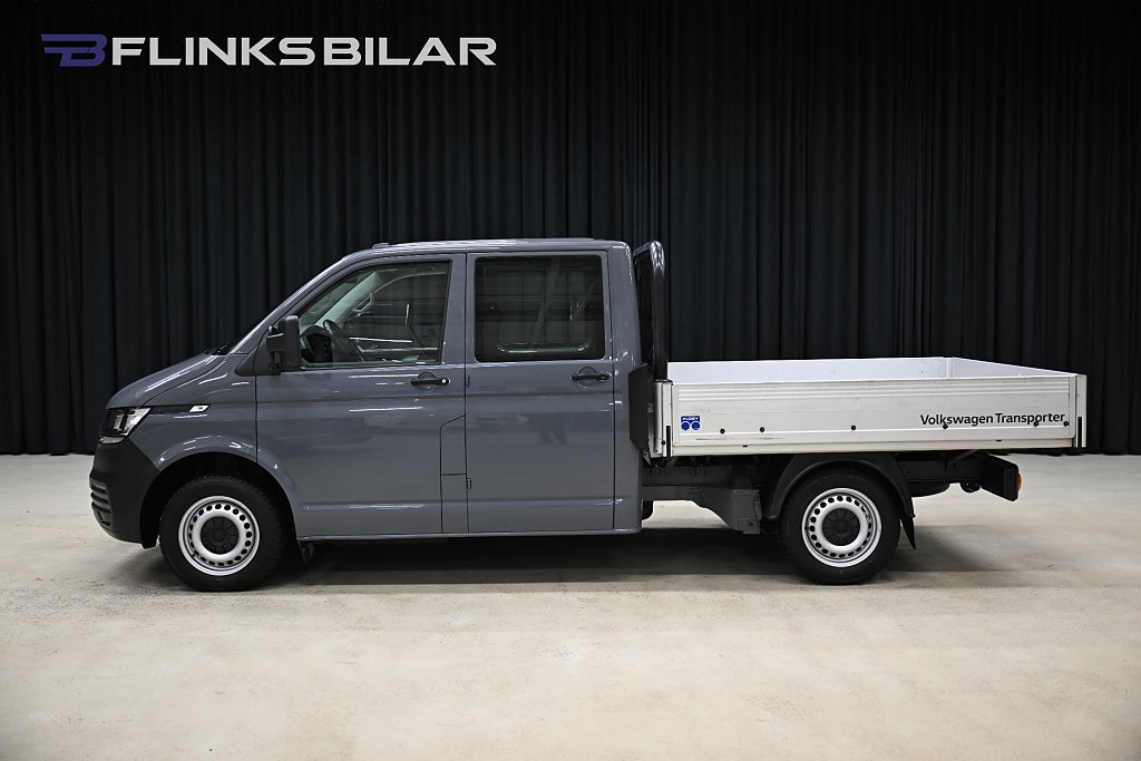 Volkswagen Transporter TDI 110HK Dubbelhytt|6-Sits|Flak|Drag|Värmare|Leasbar