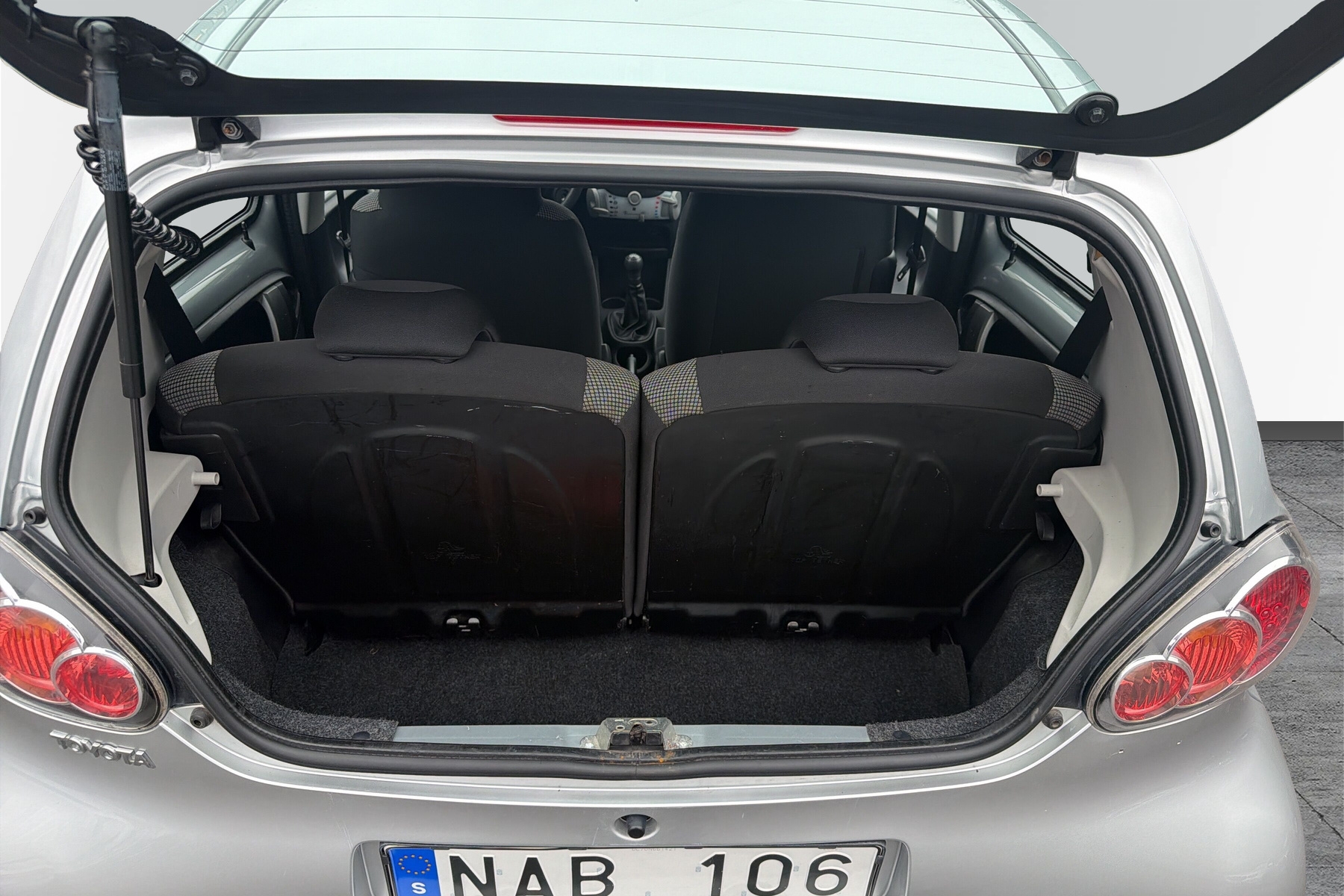 Toyota Aygo 5-dörrar 1.0 VVT-i Bluetooth 2012 - miniatyr 34