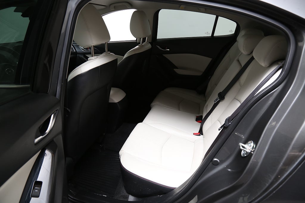 Mazda 3 Sport 2,0 165hk | Optimum | Off- White | Bose | HUD | 2017