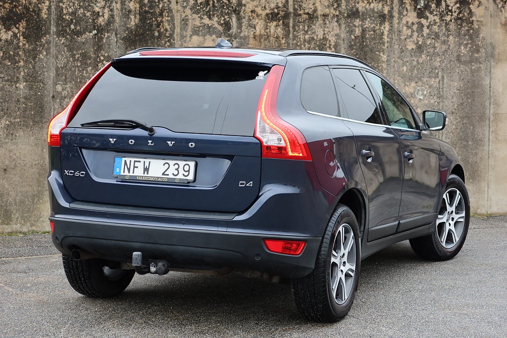 Volvo XC60 D4 163hk Momentum Drag D-Värmare Nybytt Kamrem 2-Ägare