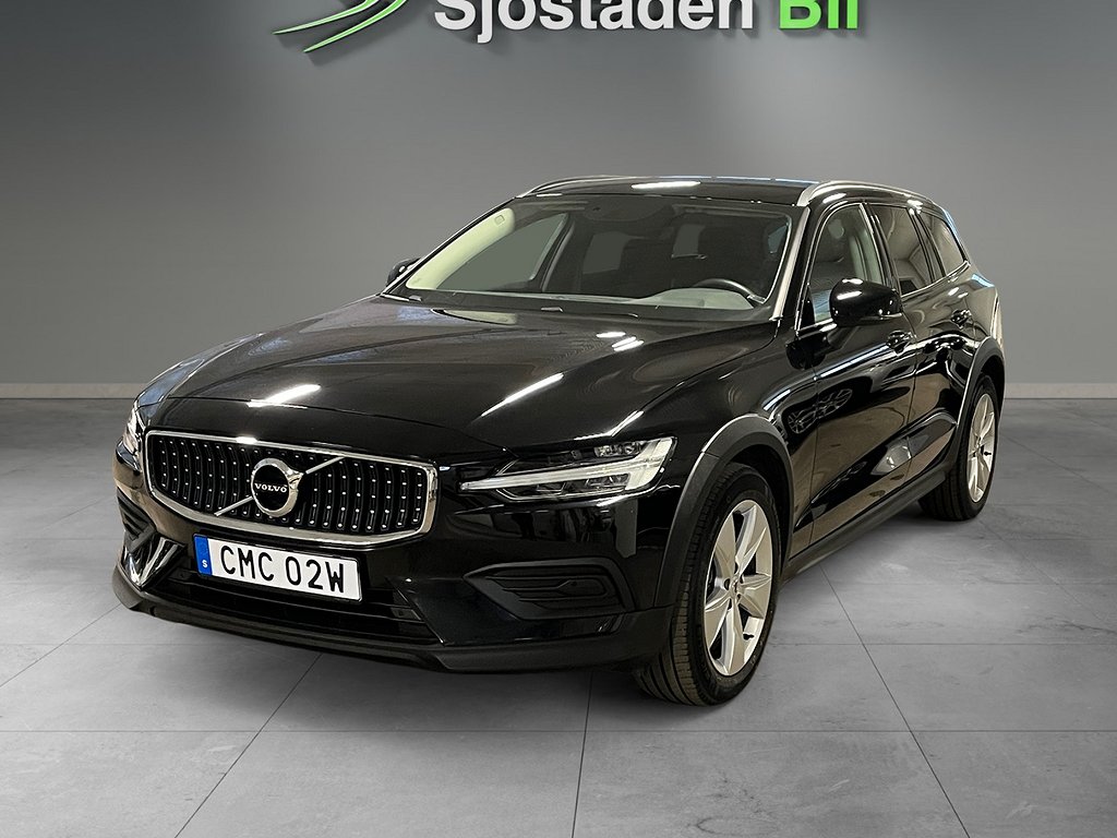 Volvo V60 Cross Country B4 AWD Aut Momentum Drag Nav Kamera 