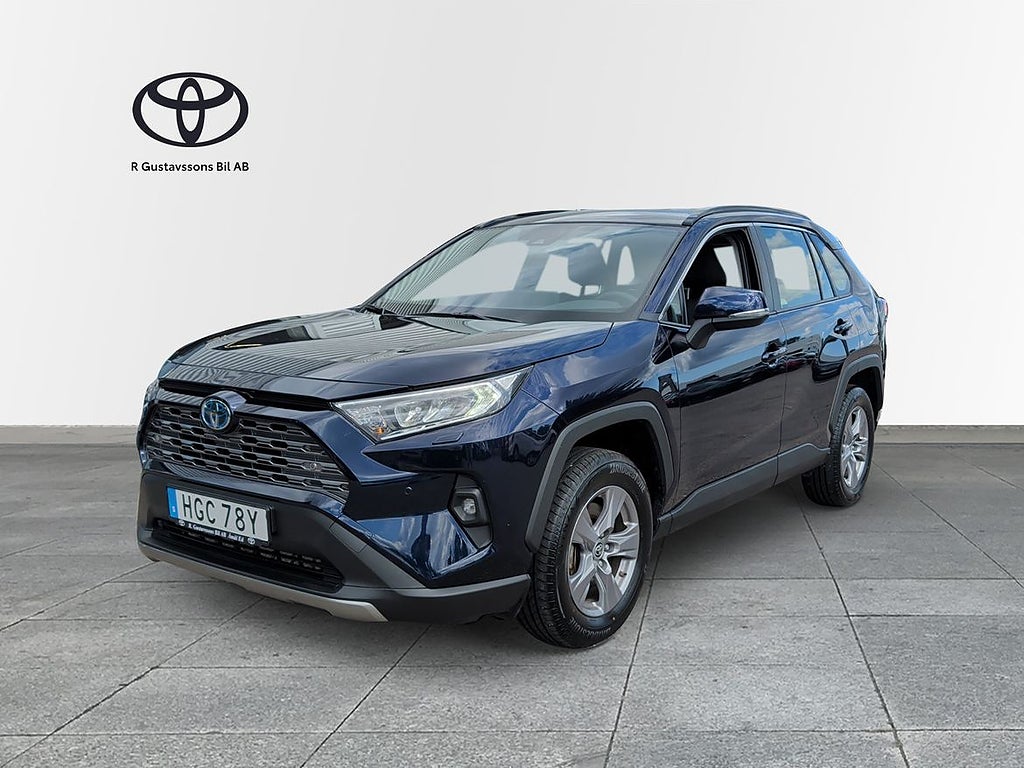 Toyota RAV4 Active Komfortpaket, Dragkrok,Ledramp,Motorvä...