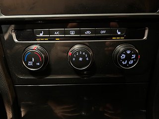 Volkswagen Golf 5-dörrar 1.6 TDI Dragkrok/SoV/Värmare/Kamera