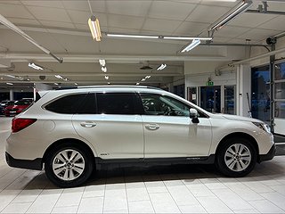 Subaru Outback 2.0 4WD Drag/B-Kamera/LED-ramp/Mvärm/S&V-däck