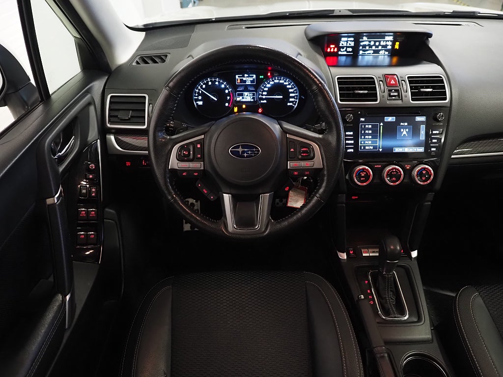 Subaru Forester 2,0i 150hk XS CVT AWD Dragkrok Kamera