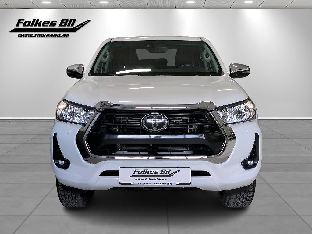 Toyota Hilux Double Cab 2.4 D 150 hk AWD Hero V-däck