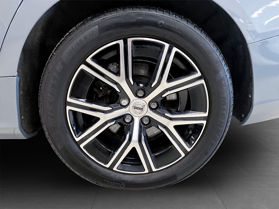 Bild på Volvo V60 Core B3 163hk Aut B-KAMERA RATTVÄRME