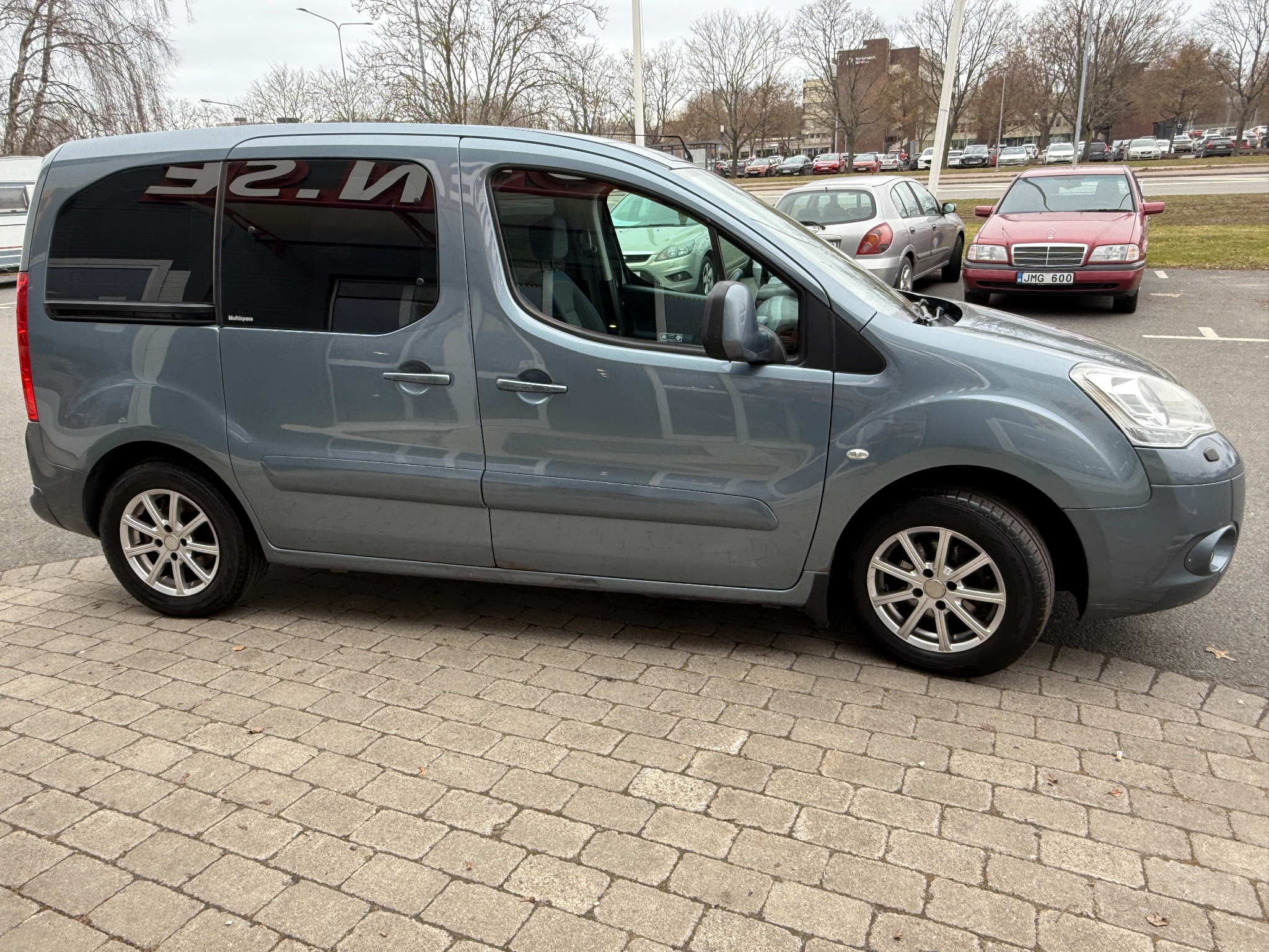 Citroen Berlingo 2011, bild 2/40