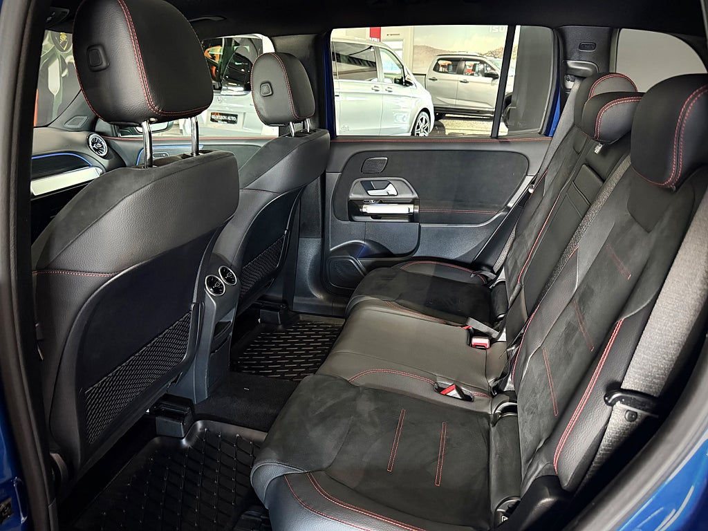 Mercedes-Benz GLB 200 AMG Premium 7 sits Värmare Glastak Drag - bild 28