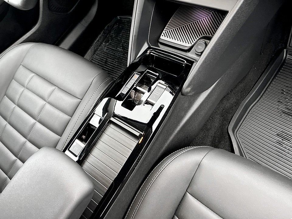 Bild på Citroen C4 Max 1.2 PT 130hk Aut B-KAMERA FARTHÅLLARE SKINN