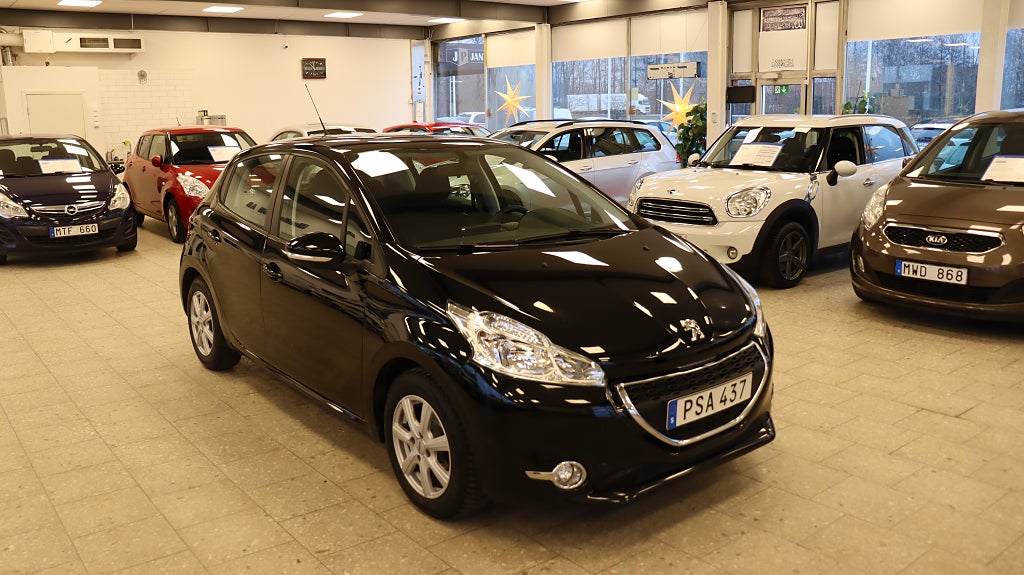 Peugeot 208 5-dörrar 1.2 VTi  M/k-värmare Dragkrok