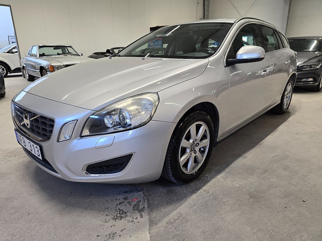 Volvo V60 D3 Geartronic Momentum *Gotlandsbil *Dragkrok