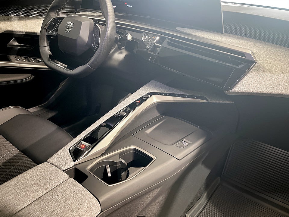 Bild på Peugeot 3008 GT Hybrid 145hk Aut B-KAMERA CARPLAY