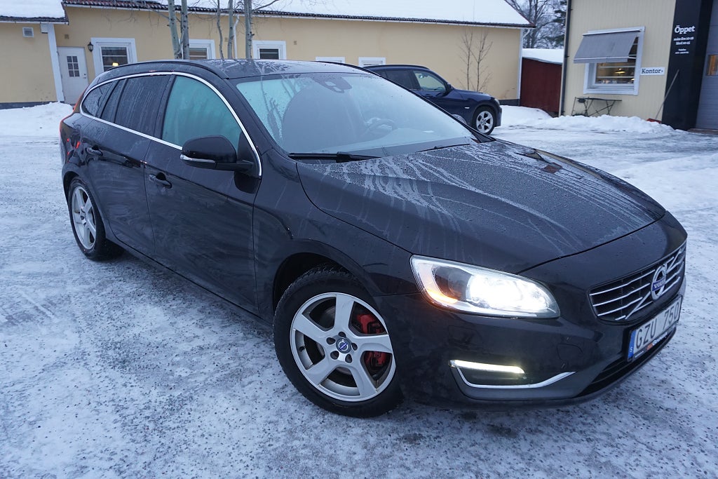 Volvo V60 D5 Aut Momentum VOC/Drag/215 hk
