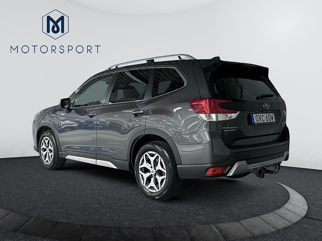 Subaru Forester e-Boxer XFuel Dragkrok Backkamera Carplay Rattvärme bild 4