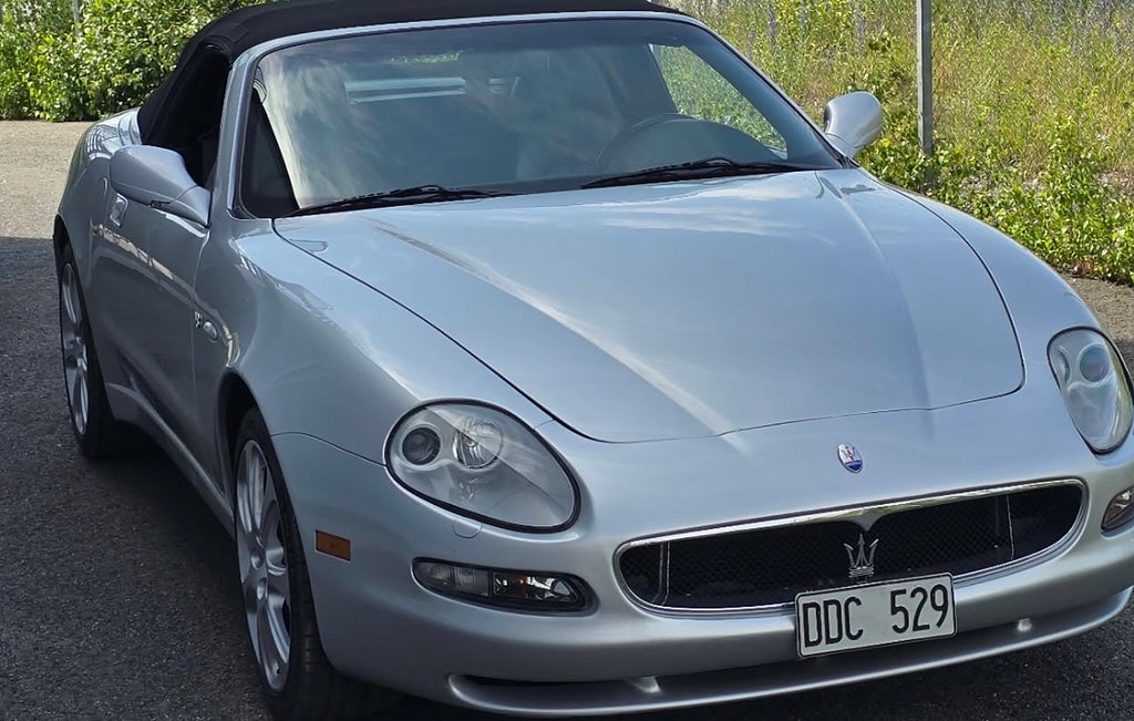 Maserati Spyder 2003 - miniatyr 5
