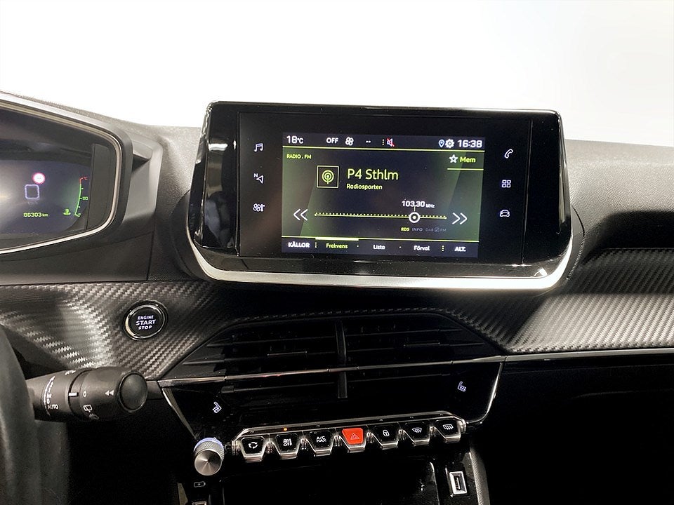 Bild på Peugeot 2008 Allure 1.2 PT 130hk - B-KAMERA, CARPLAY