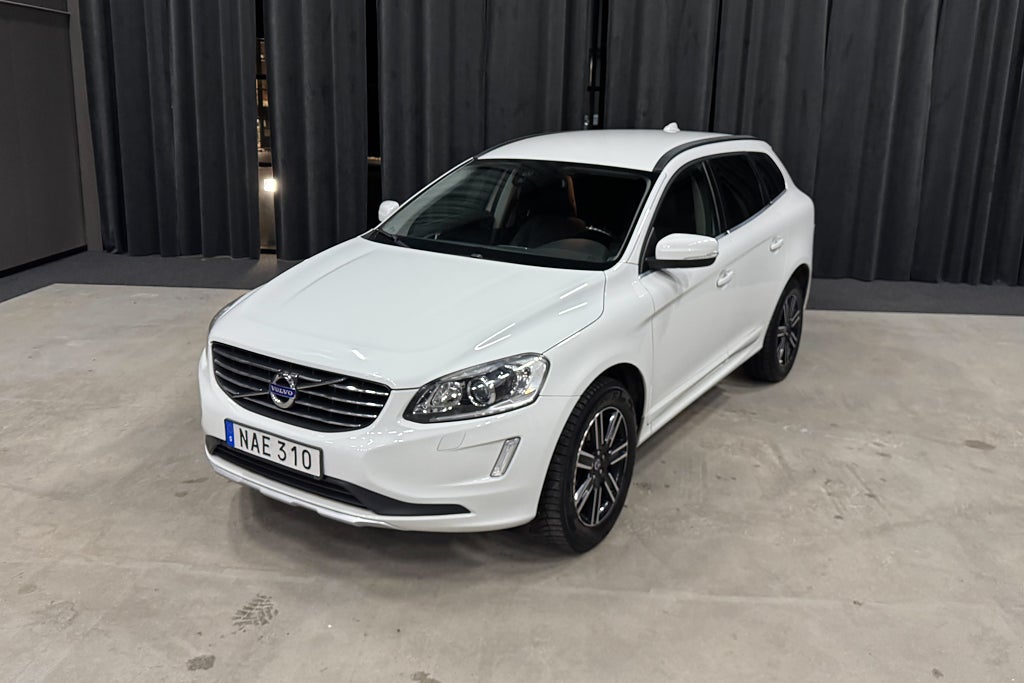 Volvo XC60 D4 AWD Momentum|Dragkrok