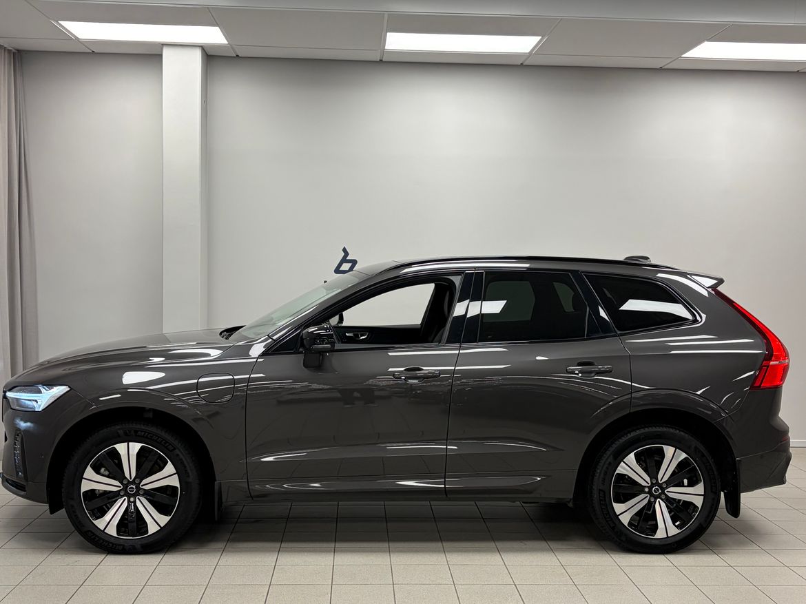 Volvo XC60 T6 Plus Dark Nordic 2025, bild 2/10