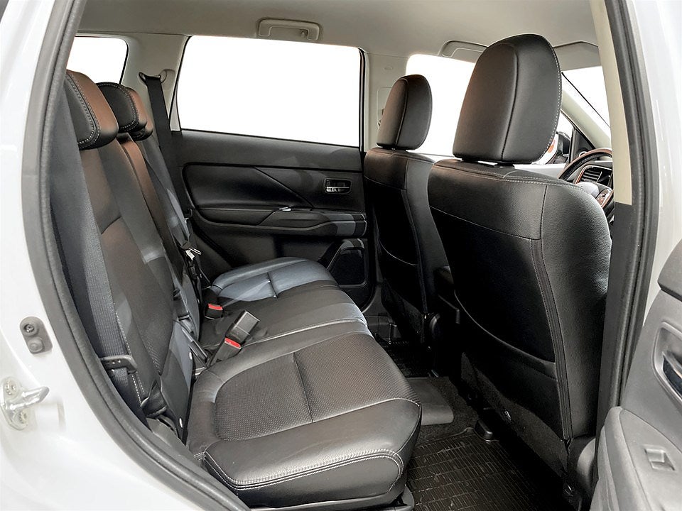 Bild på Mitsubishi Outlander Business PHEV 203 Aut 4WD - B-KAMERA, ELSTOL