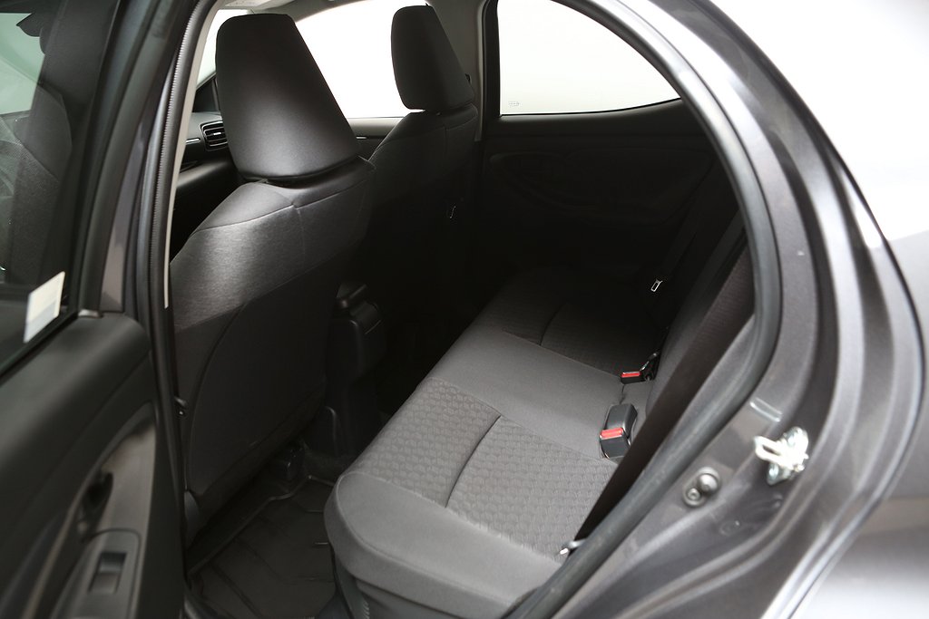 Toyota Yaris 1,5 VVT-i Hybrid CVT Active Plus 5D 2023