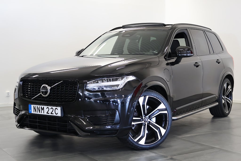 Volvo XC90 7-Sits Recharge T8AWD UltimateDark V-Hjul Drag PanoMOMS