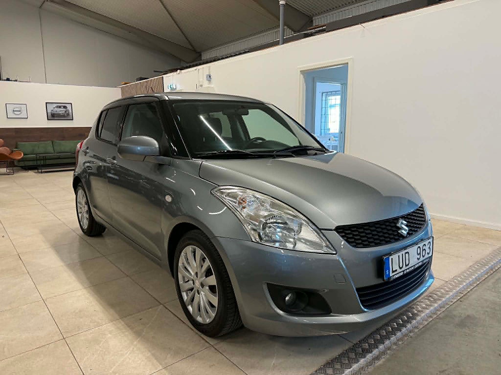 Suzuki Swift 5-dörrar 1.3 Keyless DDiS * Årskatt 1103 * AC 12378 Mil
