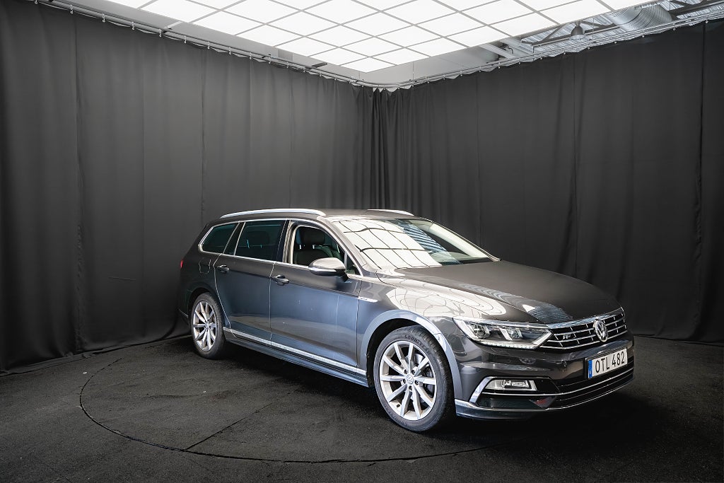 Volkswagen Passat TDI 4Motion R-Line LÄDER D-VÄRMARE DRAG KAMERA COCKPIT
