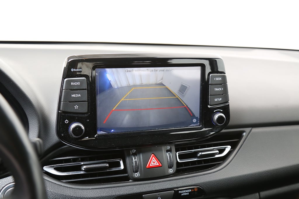 Hyundai i30 1,0 T-GDi 120hk MHEV Essential Kombi Aut Kamera Carplay 2023