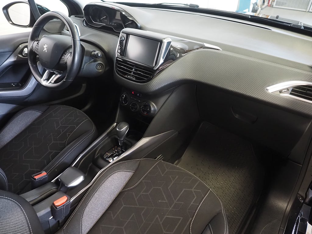 Peugeot 2008 Active 1.2 PureTech 110 EAT Automat 2016