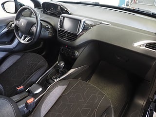 Halvkombi Peugeot 2008 9 av 24