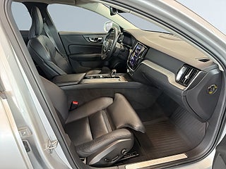 Volvo V60 Cross Country B4 AWD Advanced S&V-hjul/Carplay/H/K/Skinn/Kamera/Drag – bild 10