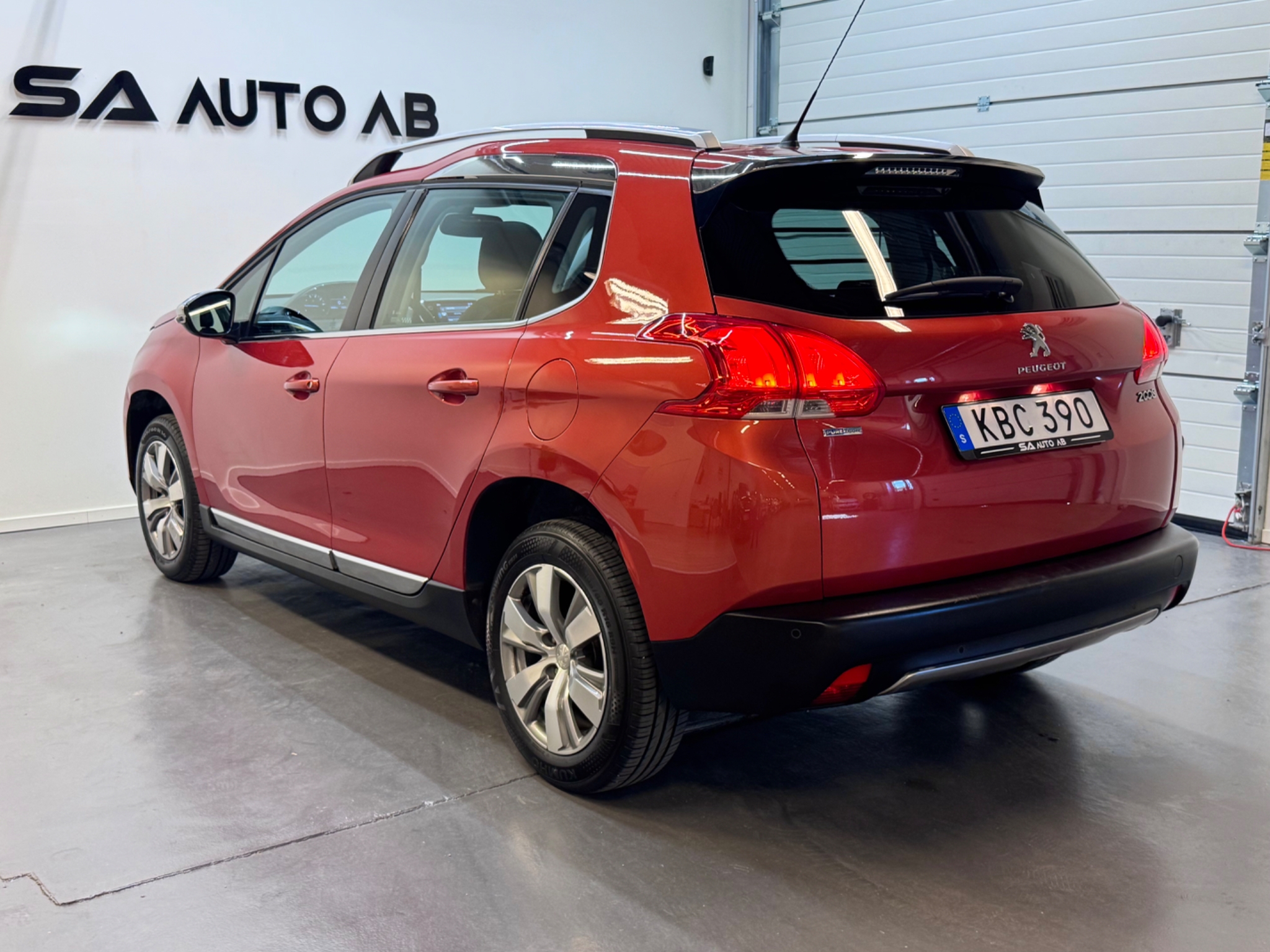 Peugeot 2008 1.2 e-THP EGS 2016, bild 7/55