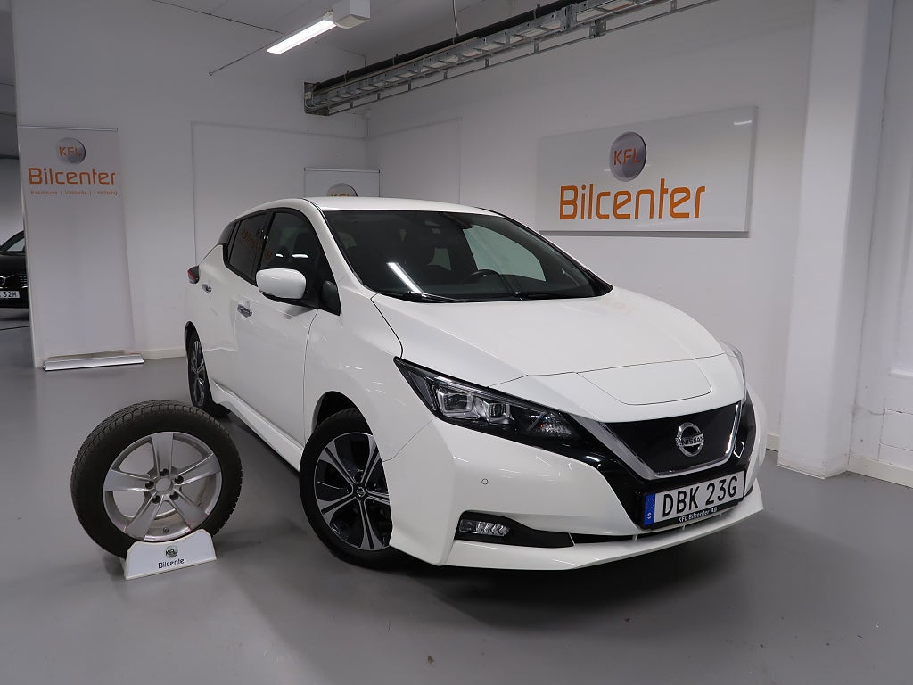Nissan Leaf N-Connecta V-Däck ingår 360°-Navi-CarPlay-Rattvärme-Ada