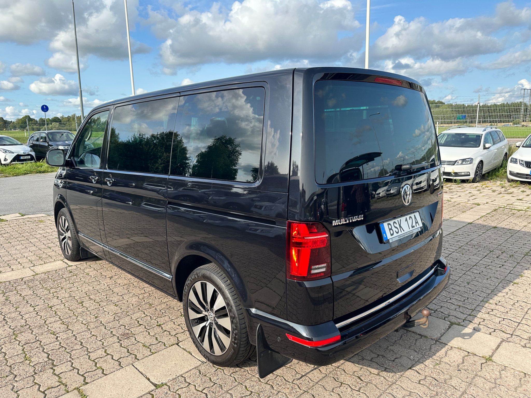 Volkswagen Multivan 2021, bild 2/47