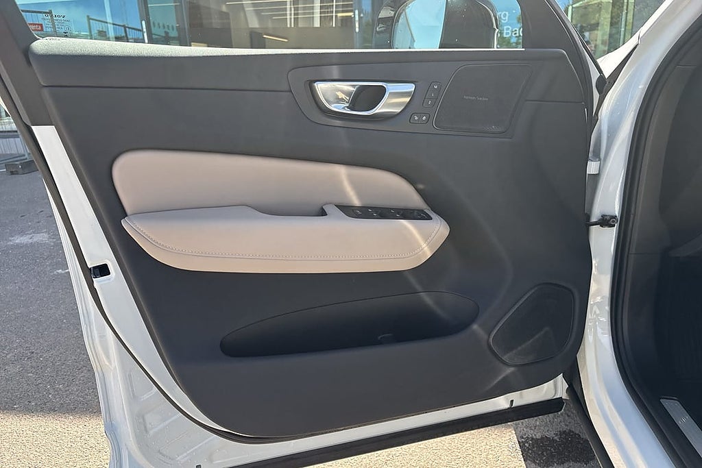 Volvo XC60 T6 Plus Dark Nordic Edition | 360 | H&K