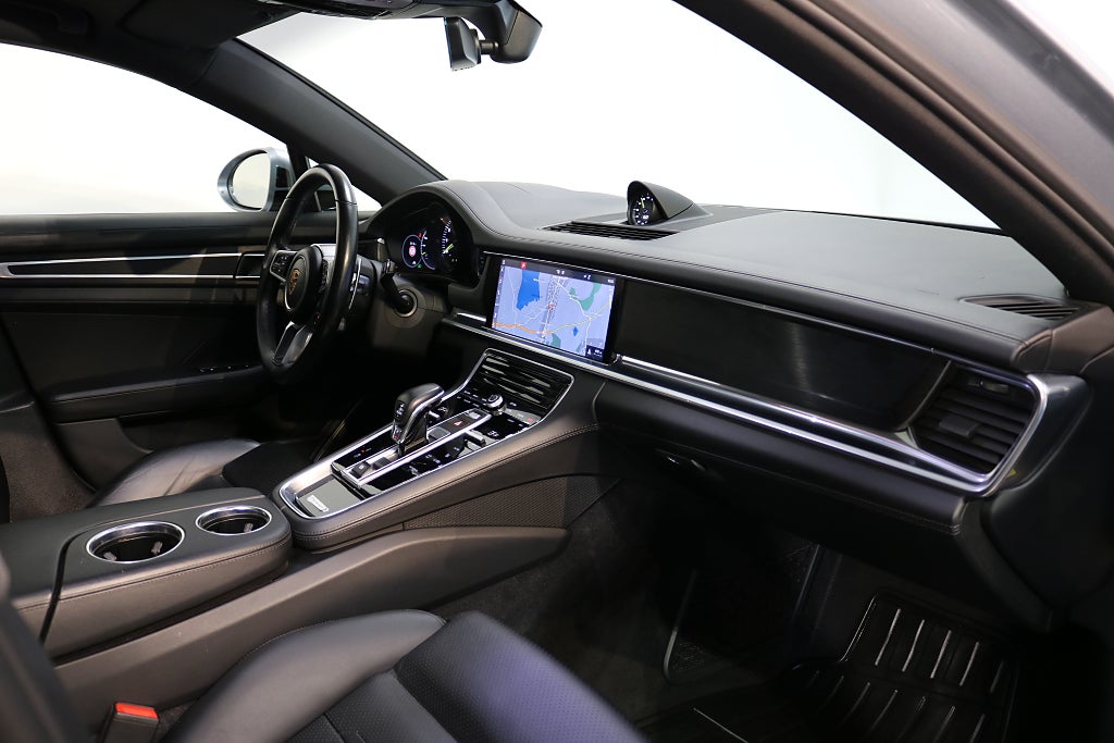 Porsche Panamera 2020 - miniatyr 20