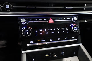 SUV Hyundai Santa Fe 21 av 29