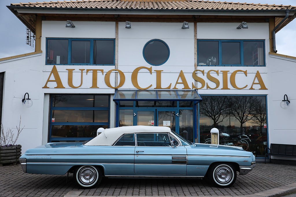 Oldsmobile Ninety-Eight Starfire Cab 6.5 V8 Hydra-Matic