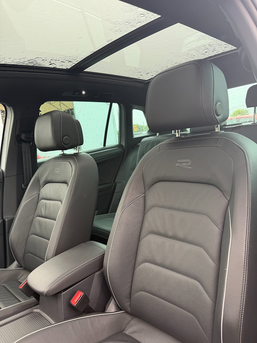Volkswagen Tiguan 2.0 TSI OPF 4Motion R-Line Euro 6 - NY SKICK!