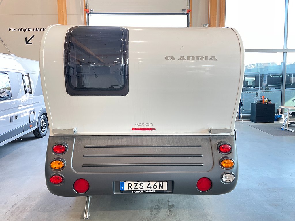 Adria Action 391 PD / B-körkort / Dubbelsäng / 1100kg - Adria