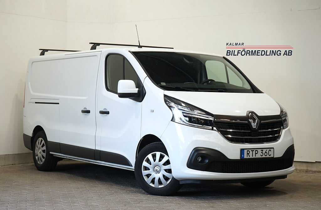 Renault trafic 3.0t 2.0 Lång Automat B-kamera Dubbeldörr Inredd 145hk