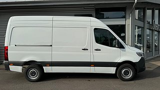 Transportbil - Skåp Mercedes-Benz Sprinter 9 av 20