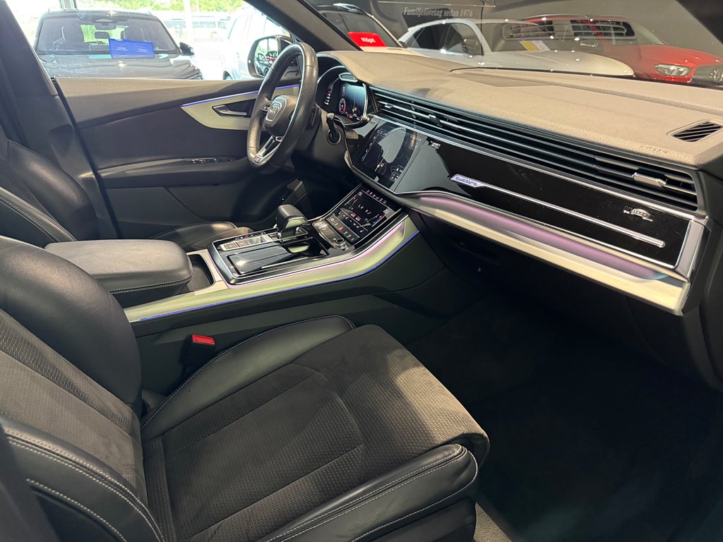 Audi Q8 50 TDI quattro S Line Panorama B&O HUD Värmare Drag - bild 7