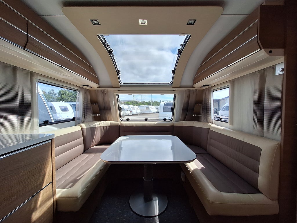 Adria Adora 593 UK Barnkammare: 3 Bäddar